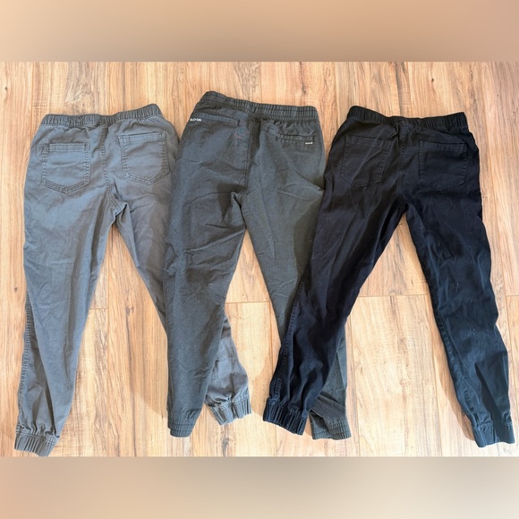 Boys Joggers Set of 3 Size M 10/12 Gray and Black Hurley Thereabouts - Picture 2 of 7